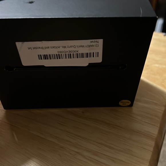 Ed Hardy men’s gold watch, gold bracelet and necklace - Picture 4 of 5